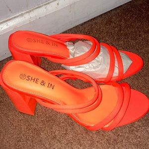 BEAUTIFUL SHEIN ORANGE HEELS , SIZE : 10 WOMENS NEVER WORN